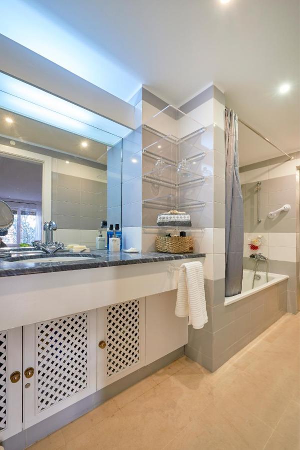 Modern Apartment With Swiming Pool & Garage - Lisboa Kültér fotó